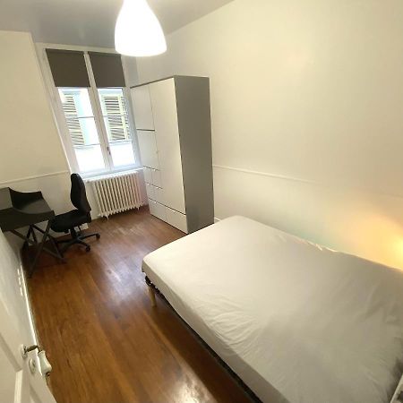 Floydroom'S Pau Chambre Hotes Dans Appartement Partage Proche Chateau Zewnętrze zdjęcie