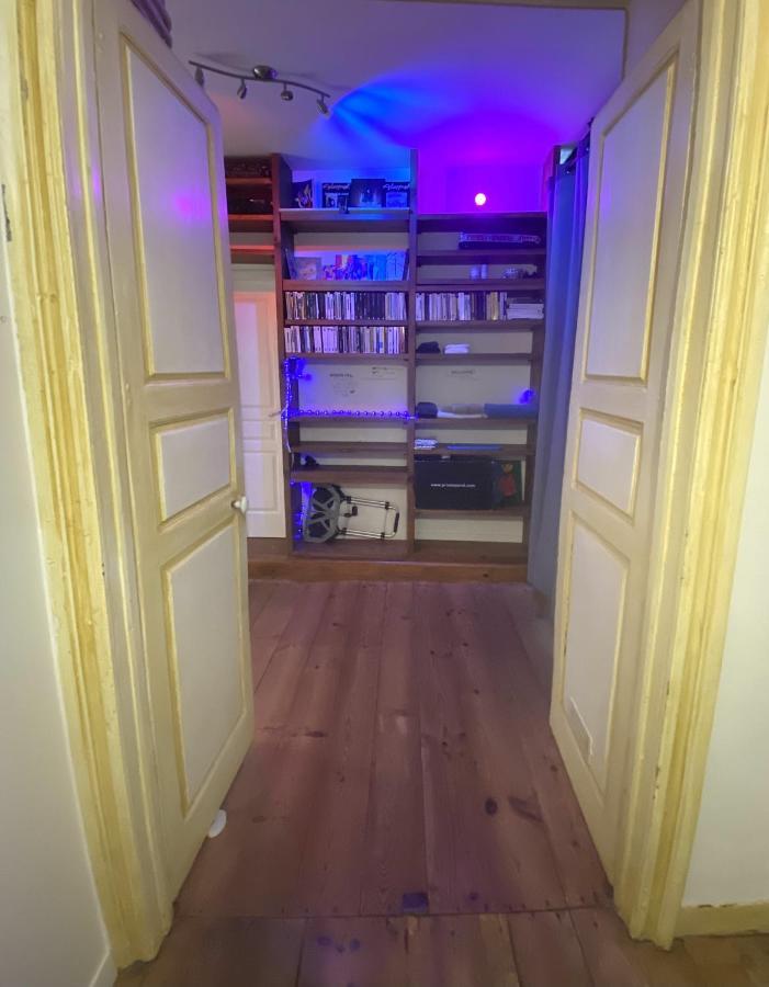 Floydroom'S Pau Chambre Hotes Dans Appartement Partage Proche Chateau Zewnętrze zdjęcie